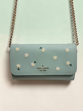 Kate Spade Darcy Daisy Wallet